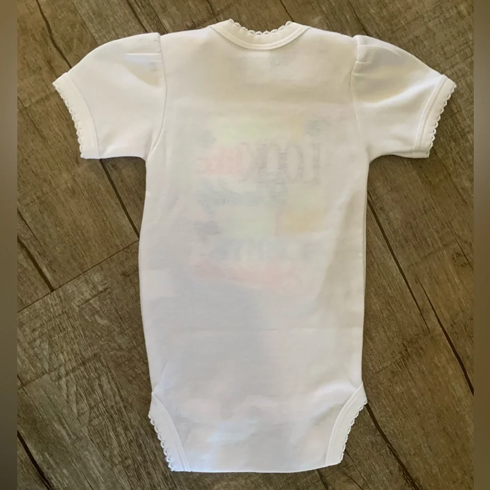 NWOT‎ Infant Embroidered Onesie